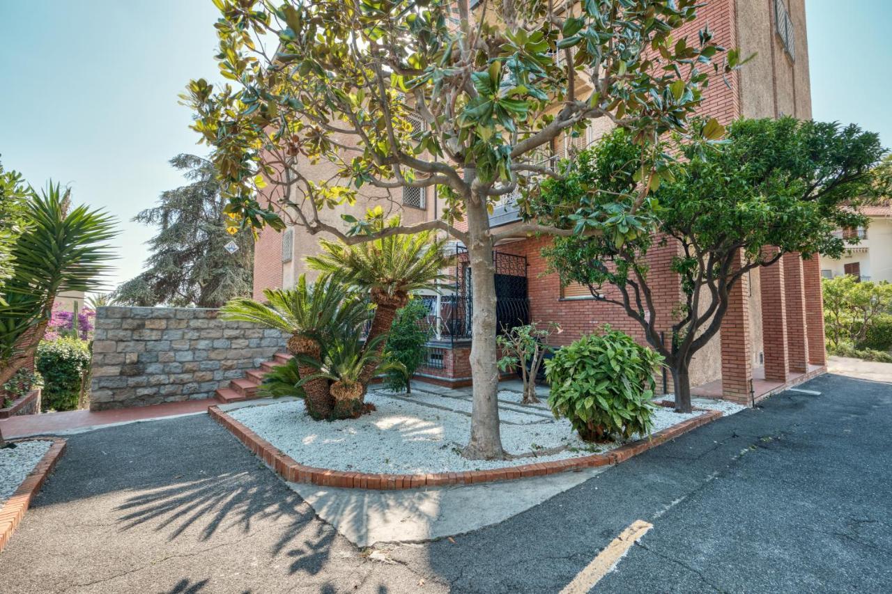 Hotel Astoria Bordighera Exterior foto