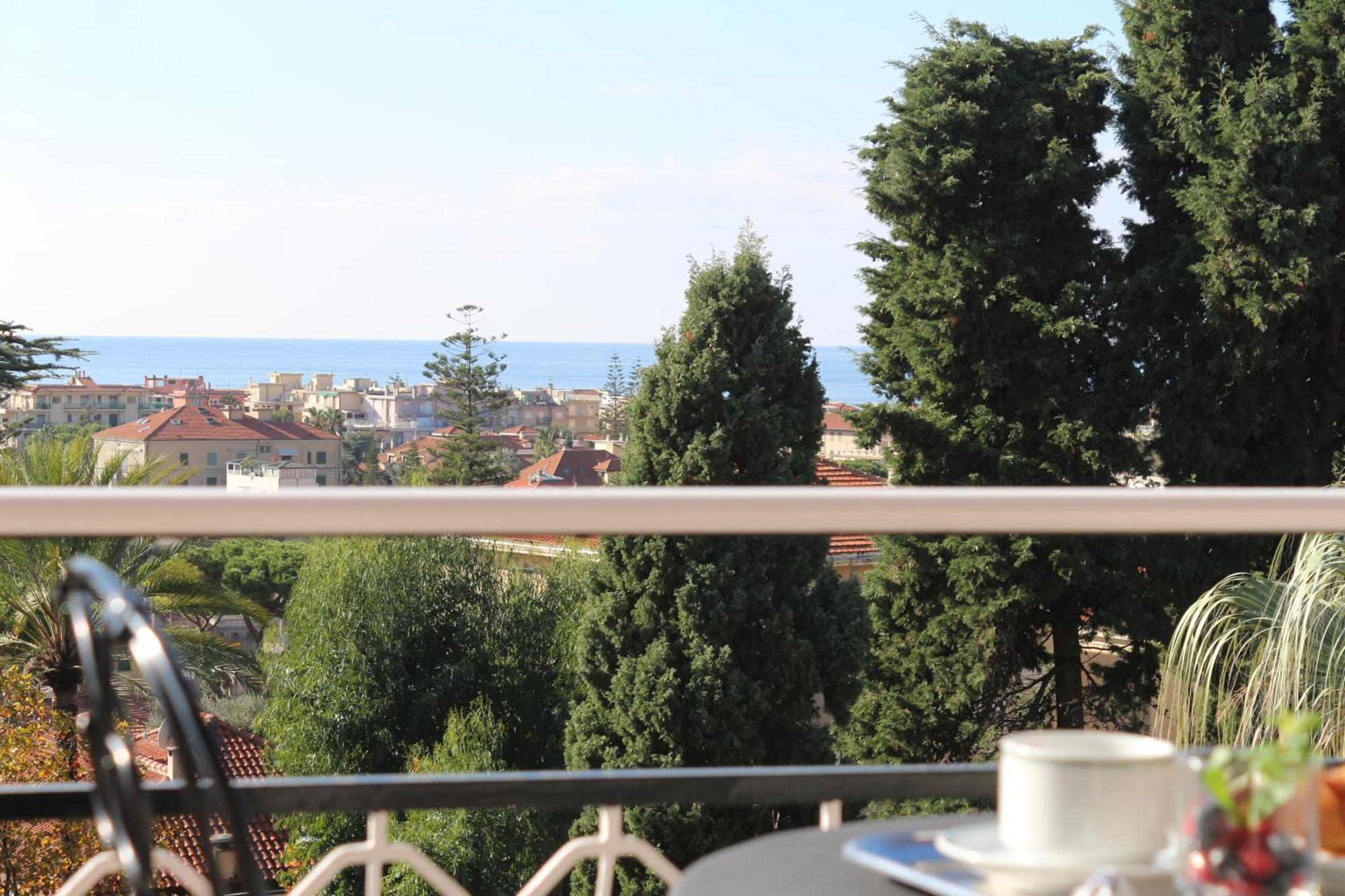 Hotel Astoria Bordighera Exterior foto
